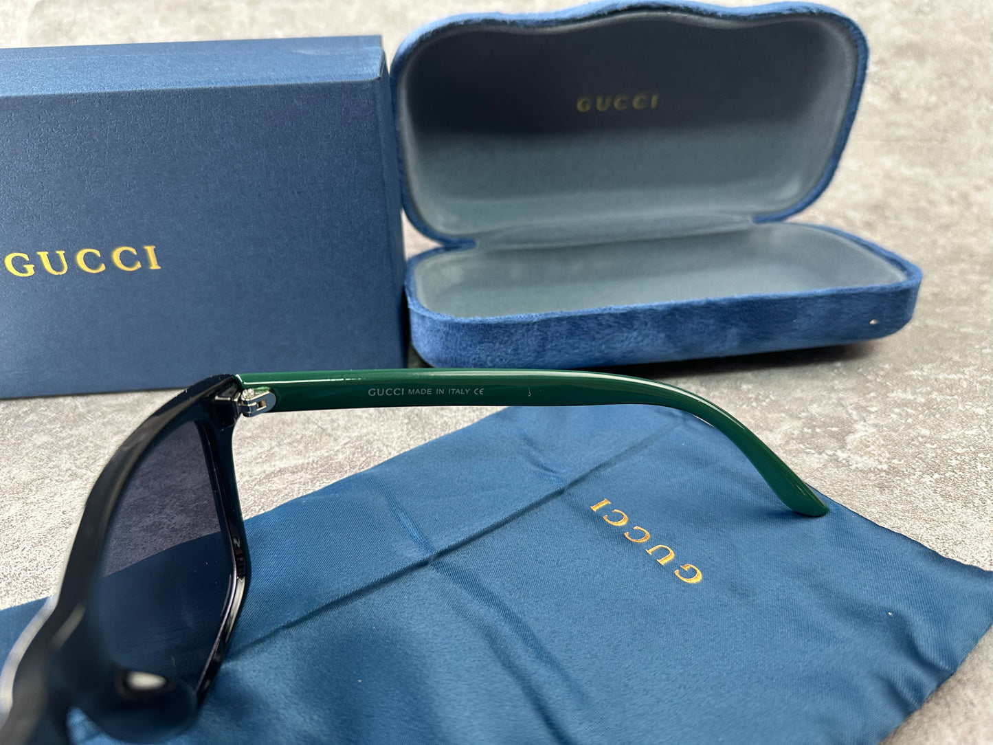 G/G Women’s Sunglasses