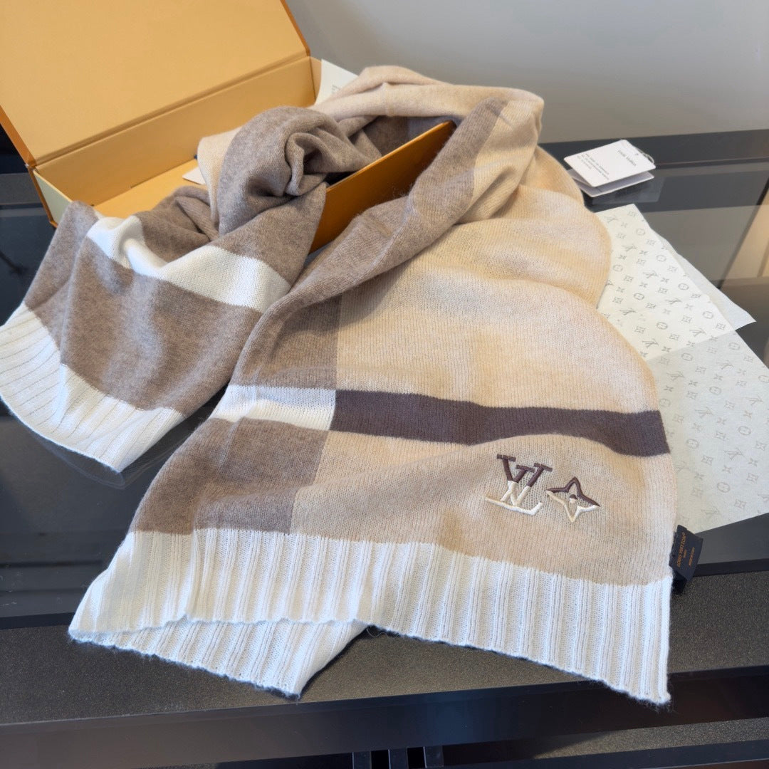 Soft Cashmere Knit Scarf