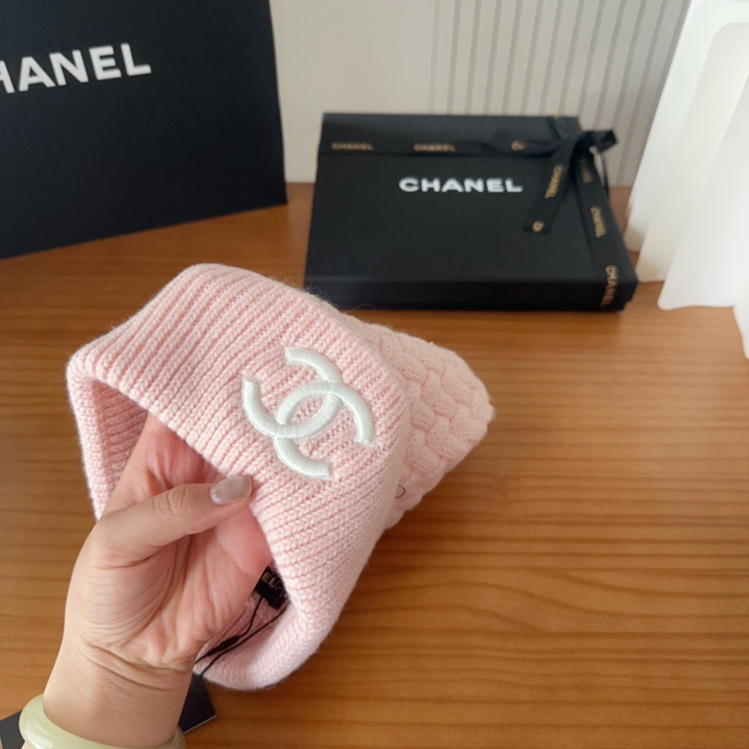 C/C Knit Beanie in pink