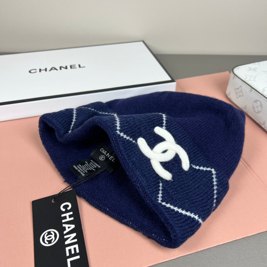 CC Women's Knit Beanie