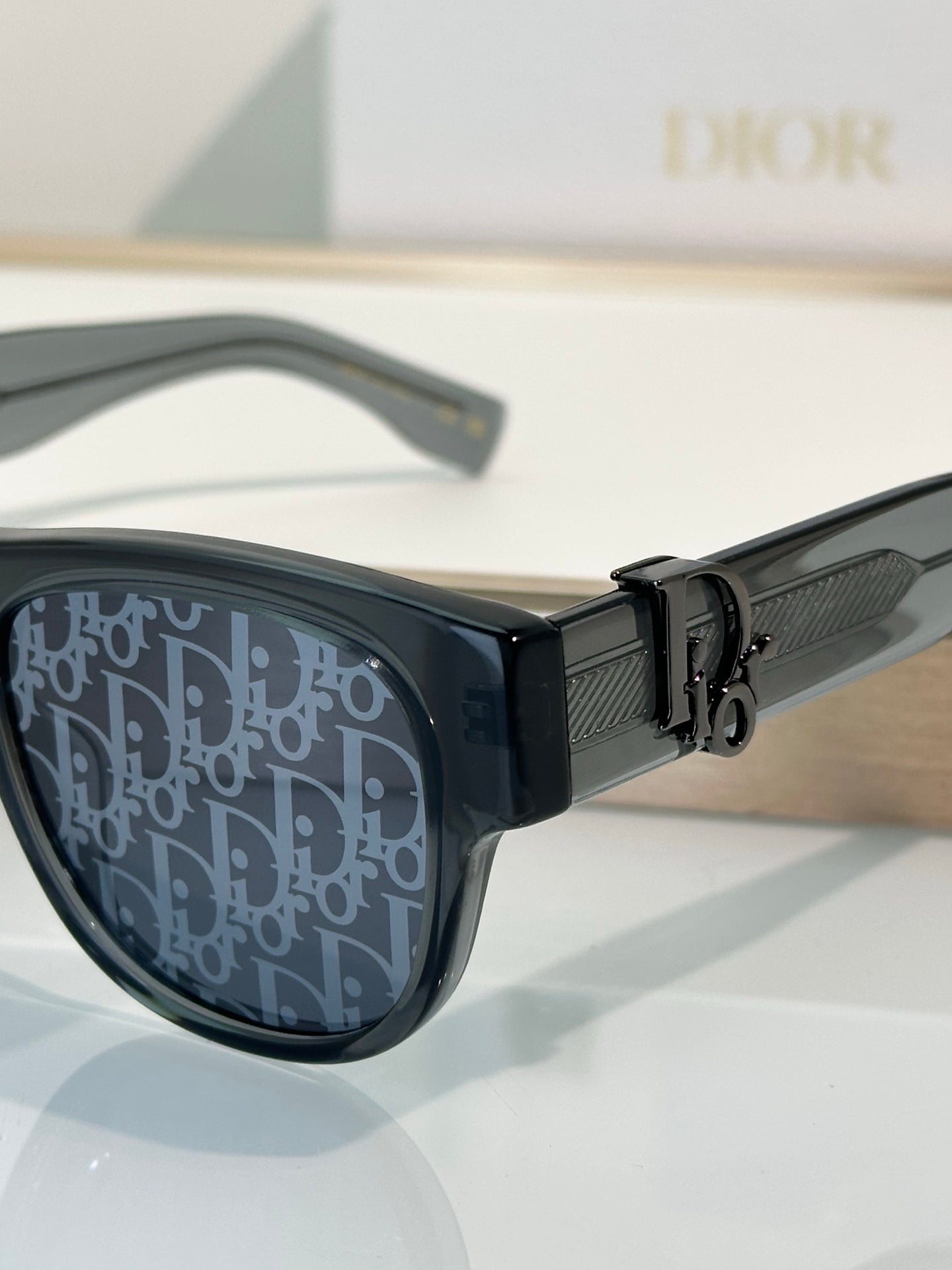 Premium Black Square Sunglasses