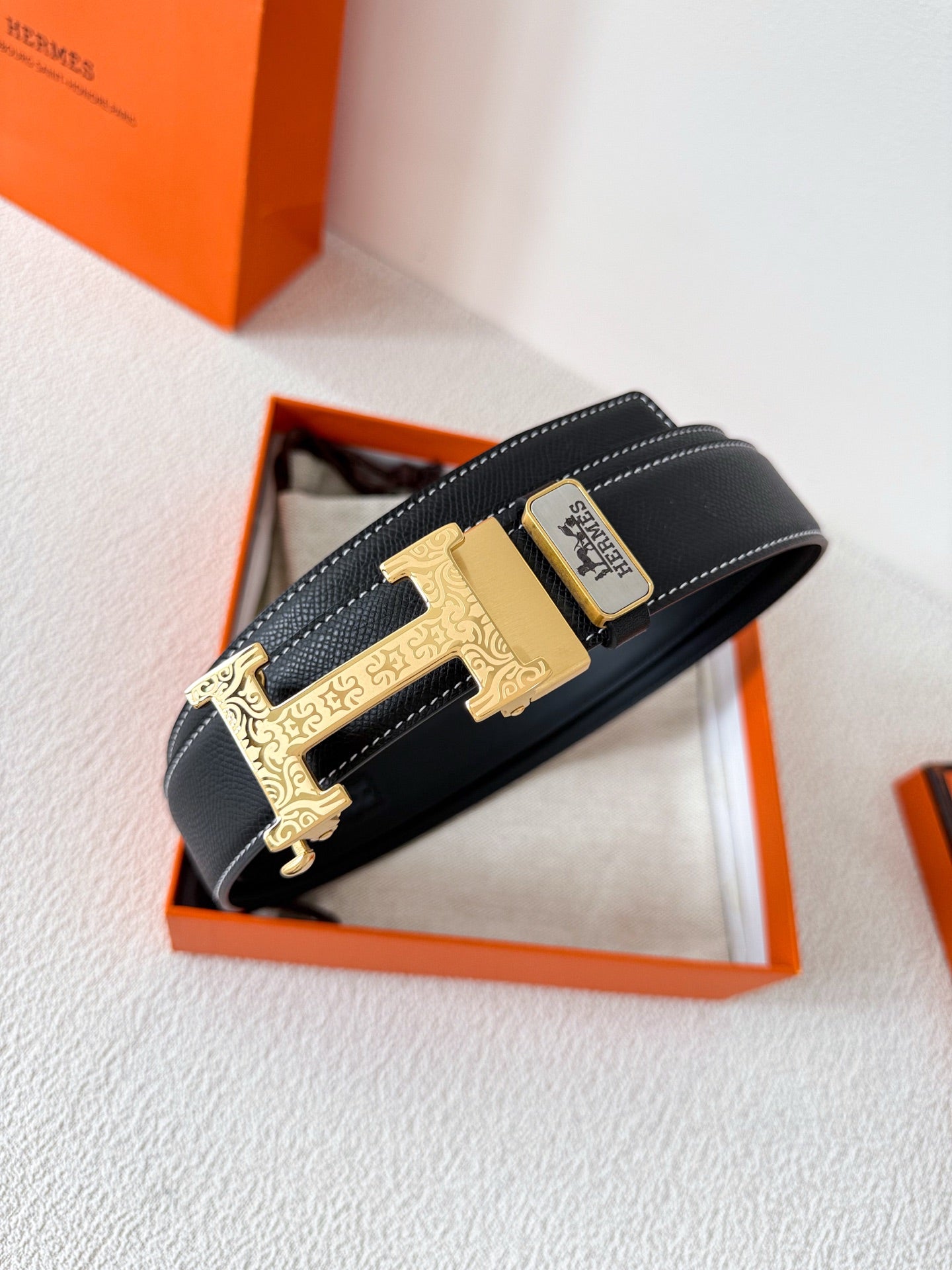 Luxury Black Leather Belt with Gold H Buckle Width 3.5cm