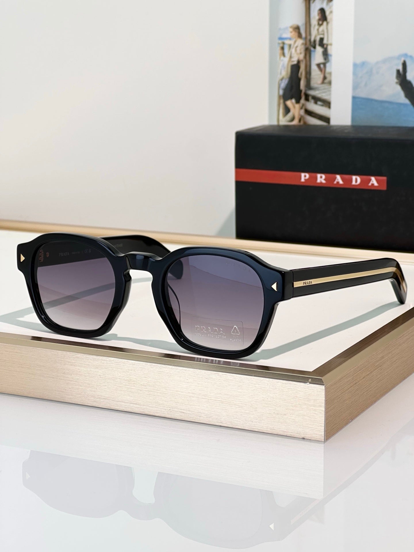 Square Frame Sunglasses