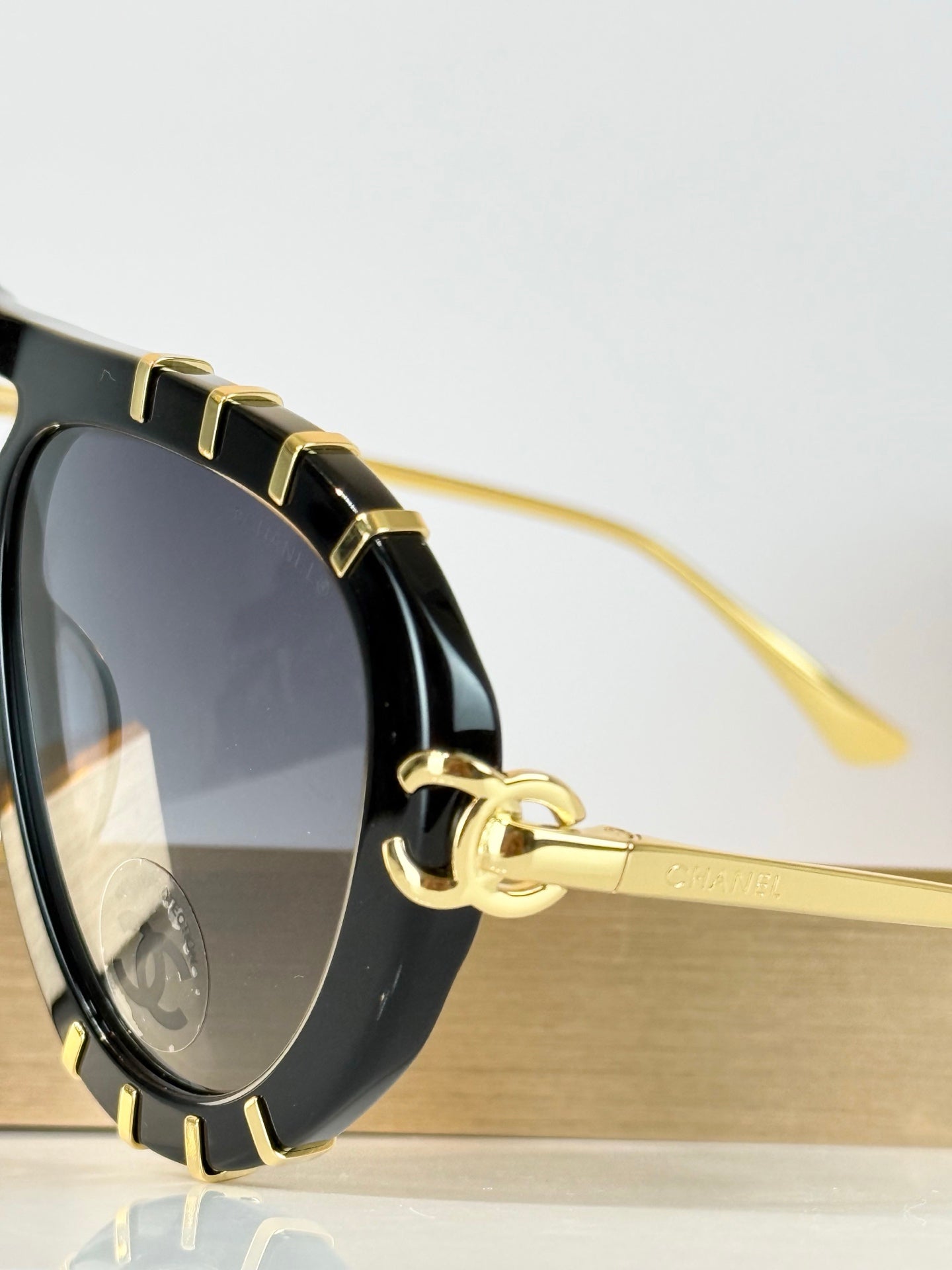 Oversized Pilot Sunglasses with Gold-Tone Accent Details