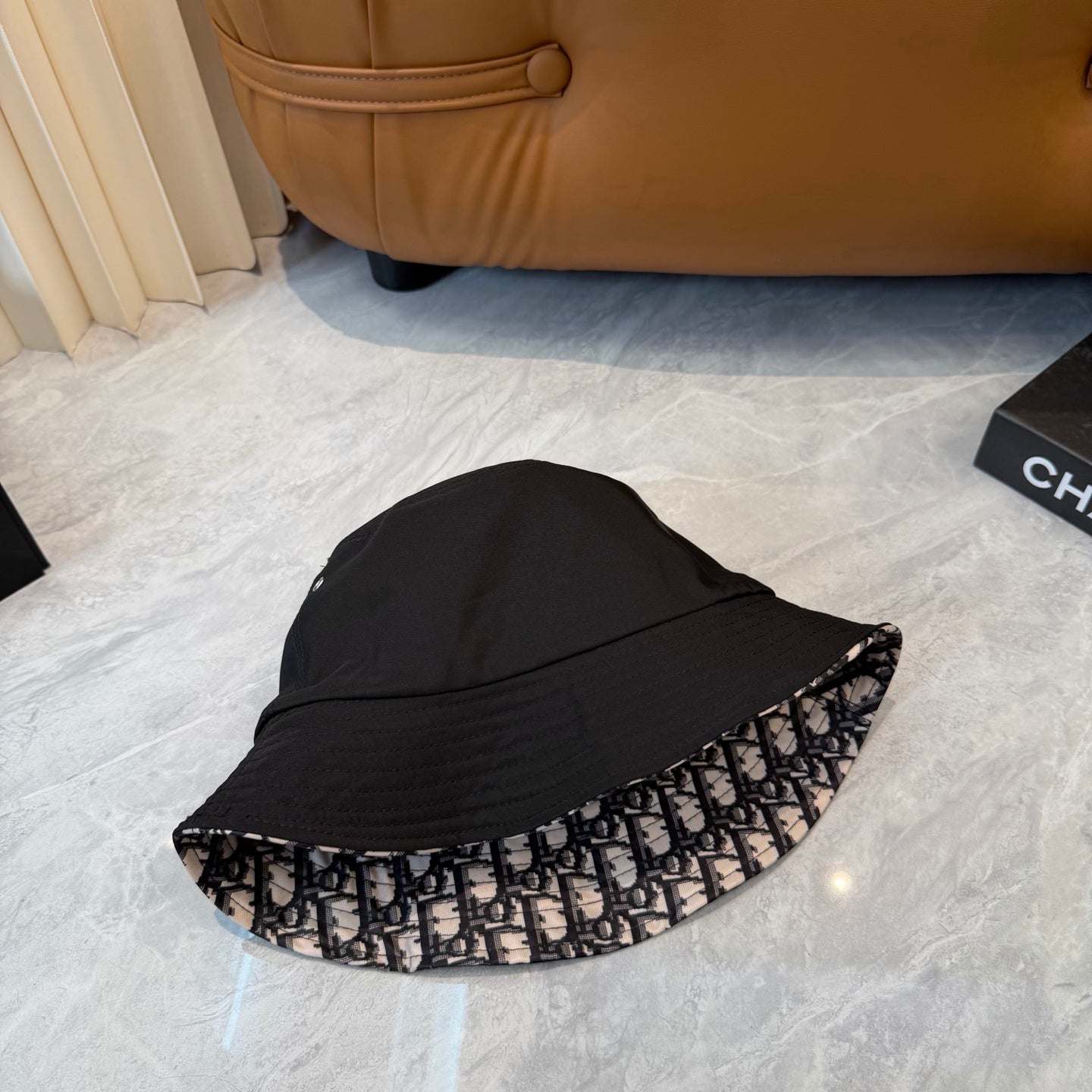 Reversible Black Bucket Hat with Printed Lining