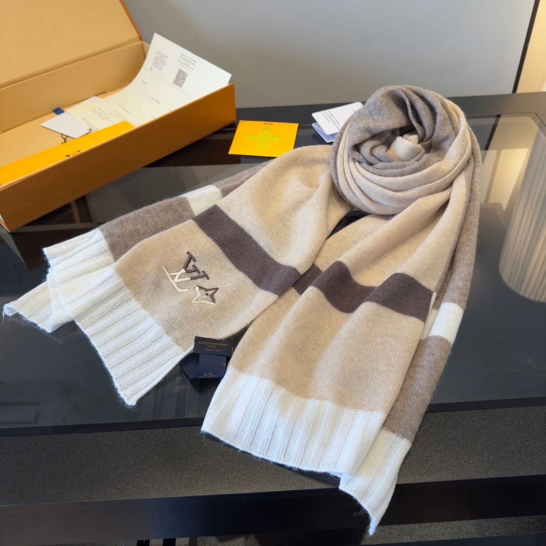 Soft Cashmere Knit Scarf