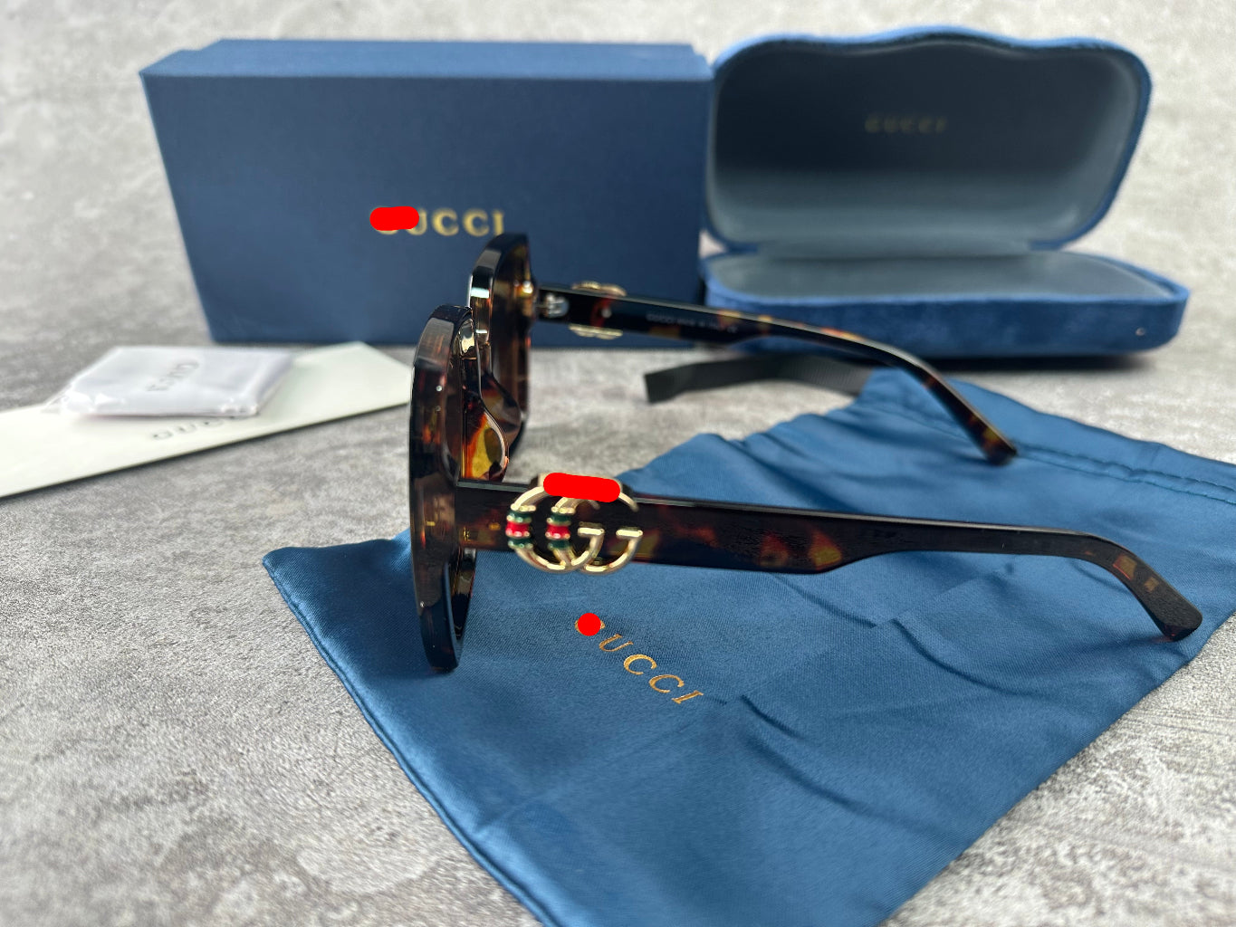 G/G Women’s Sunglasses