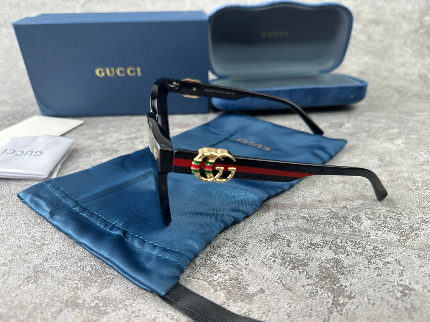 Women’s Oversized Sunglasses