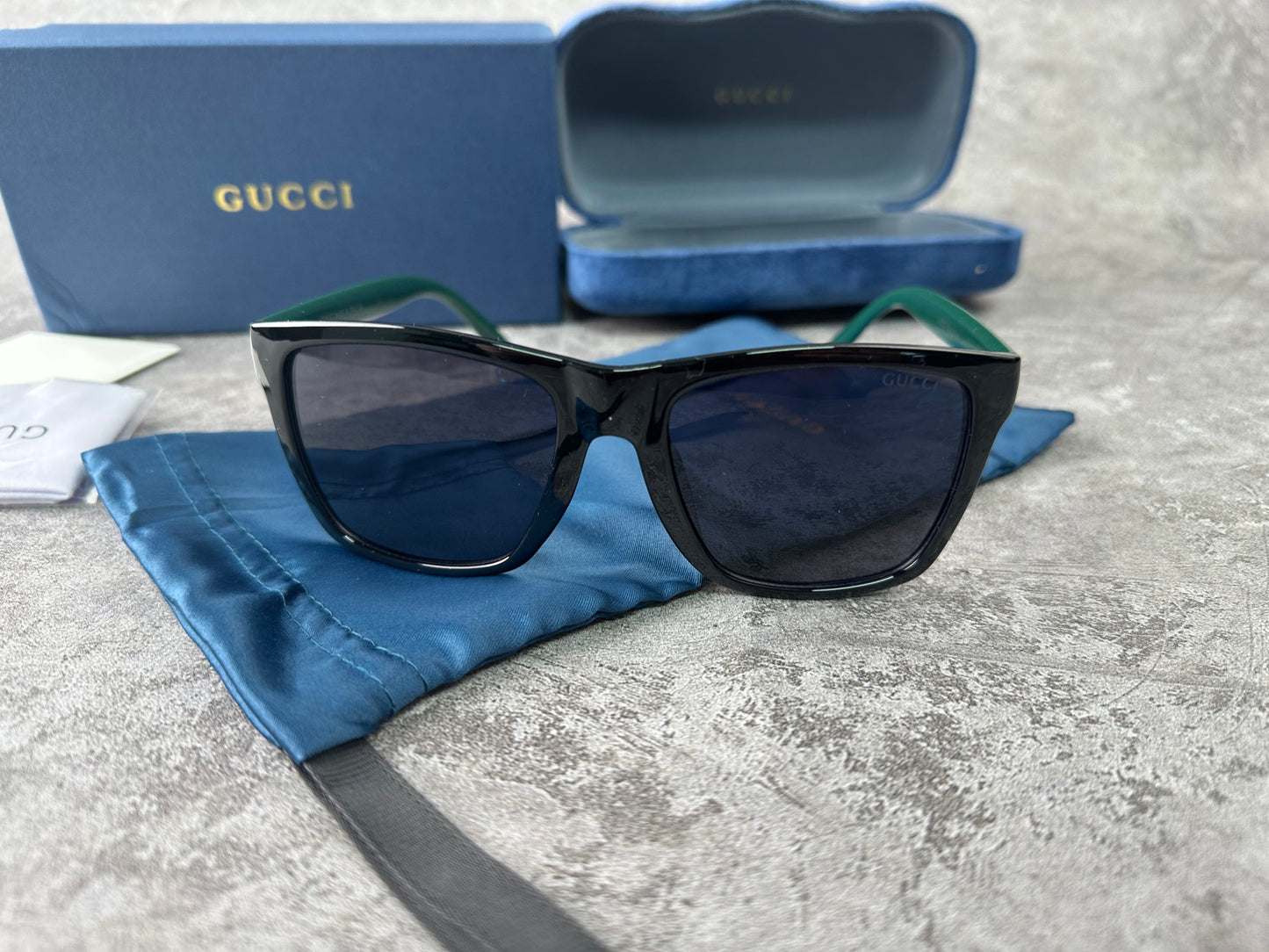 G/G Women’s Sunglasses