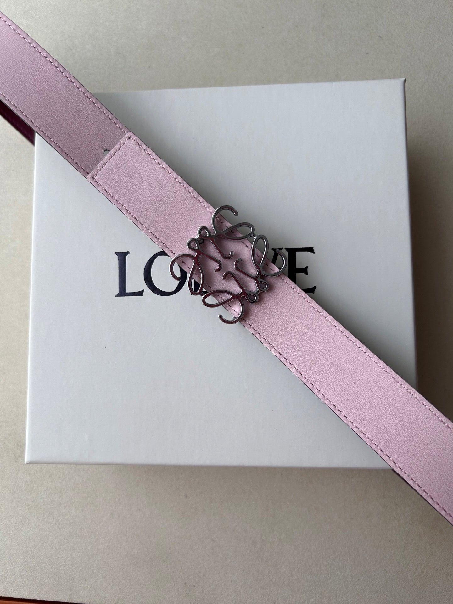 Women's Elegant Leather Belt with Decorative Silver-Tone Buckle
