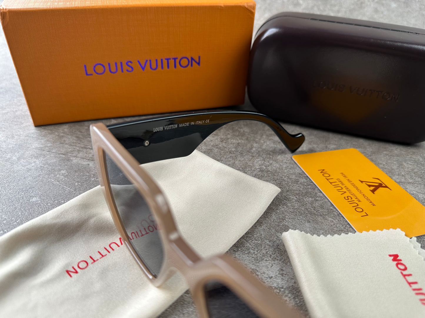 L/V Women’s Sunglasses