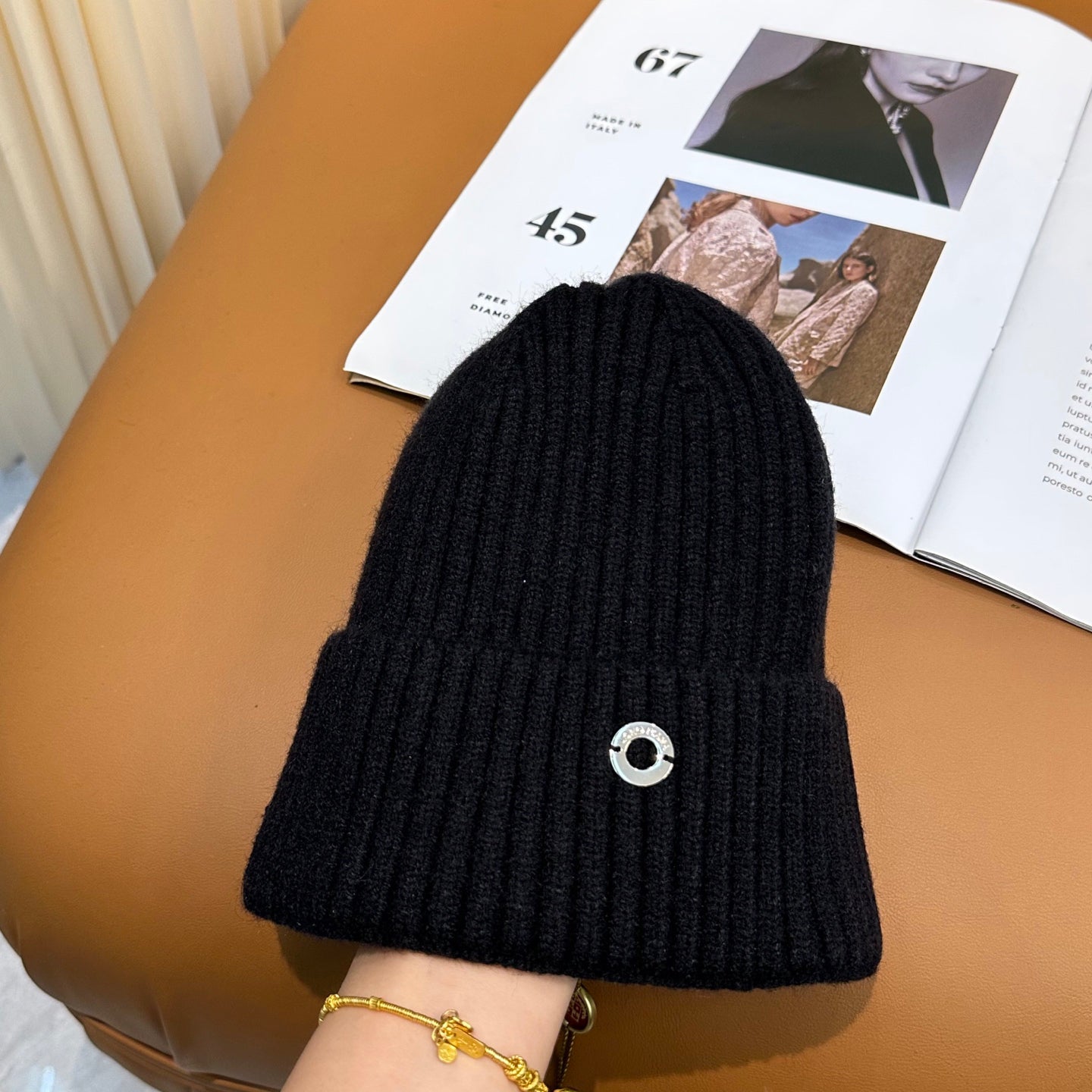 Knit Beanie in black