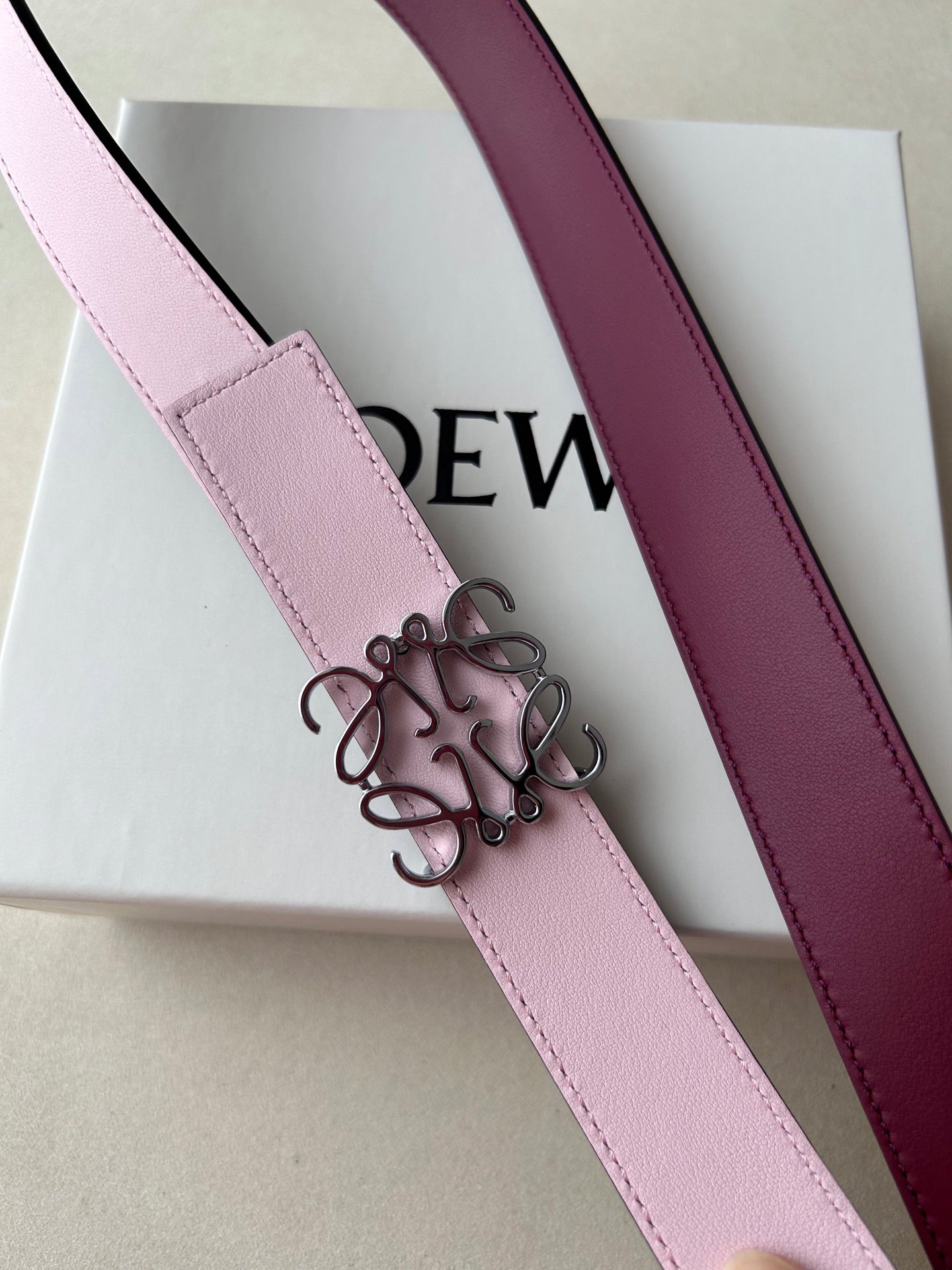 Women's Elegant Leather Belt with Decorative Silver-Tone Buckle