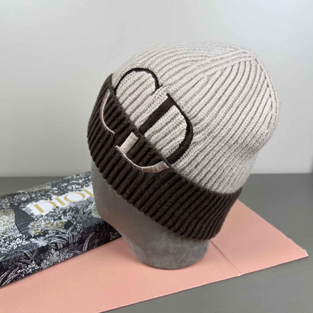 CD  Two-Tone Ribbed Knit Beanie Winter Headwear