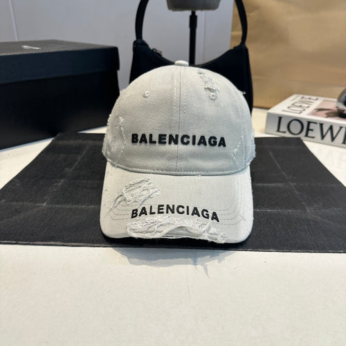 Baseball Cap in Light Grey