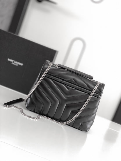 Quilted Leather Chain Shoulder Bag