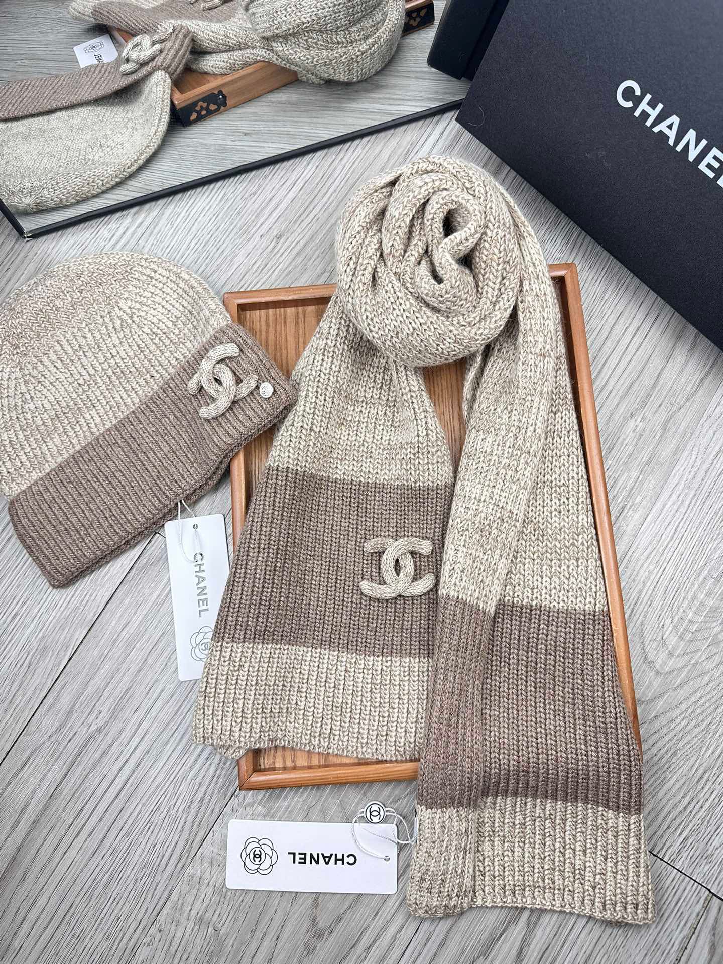 CC Beanie + Scarf Set (1123329473)
