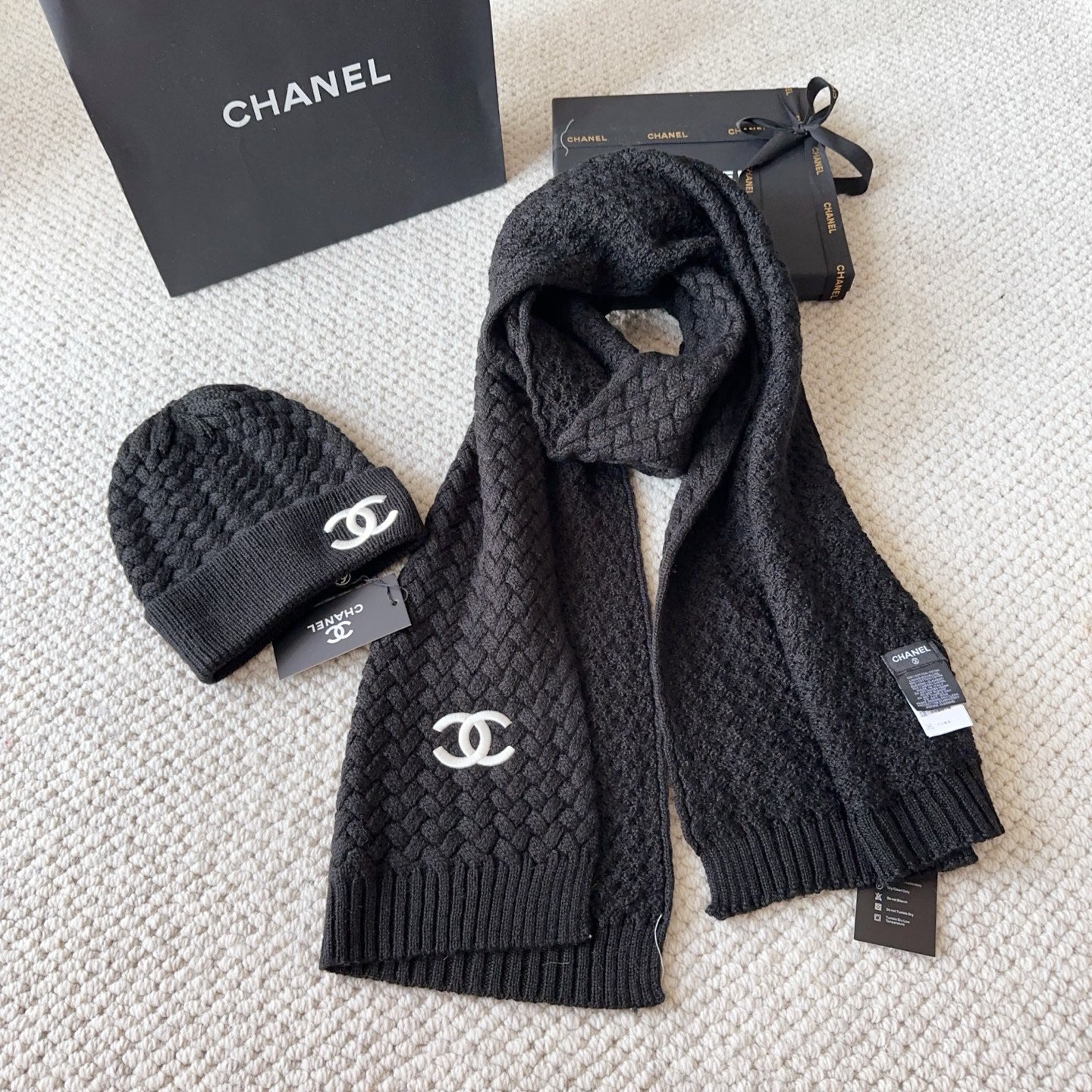 CC Set of Beanie and Scarf