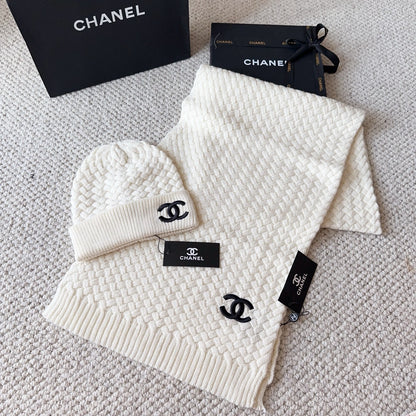 CC Set of Beanie and Scarf