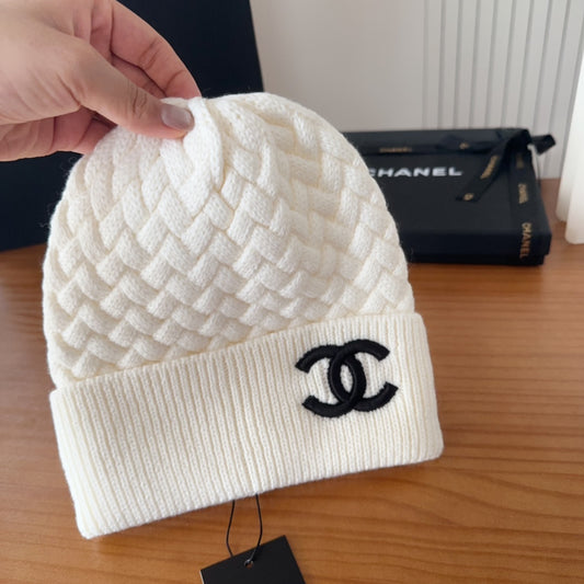C/C Knit Beanie in white