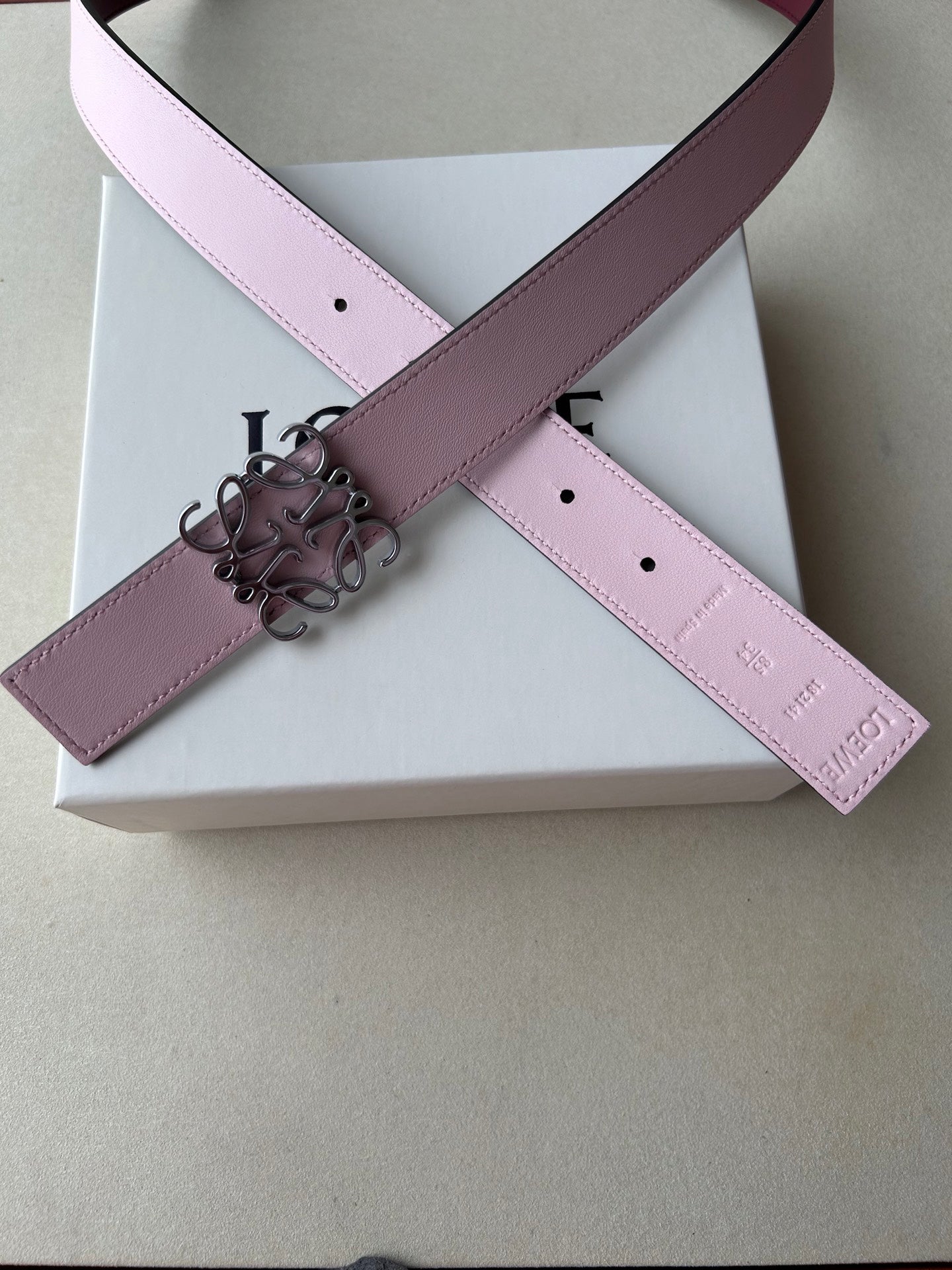 Women's Elegant Leather Belt with Decorative Silver-Tone Buckle