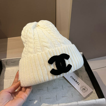 C/C 2-Piece Set Beanie and Scarf