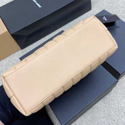 💎 Soft Beige Chevron-Stitch Leather Chain Bag 688019169