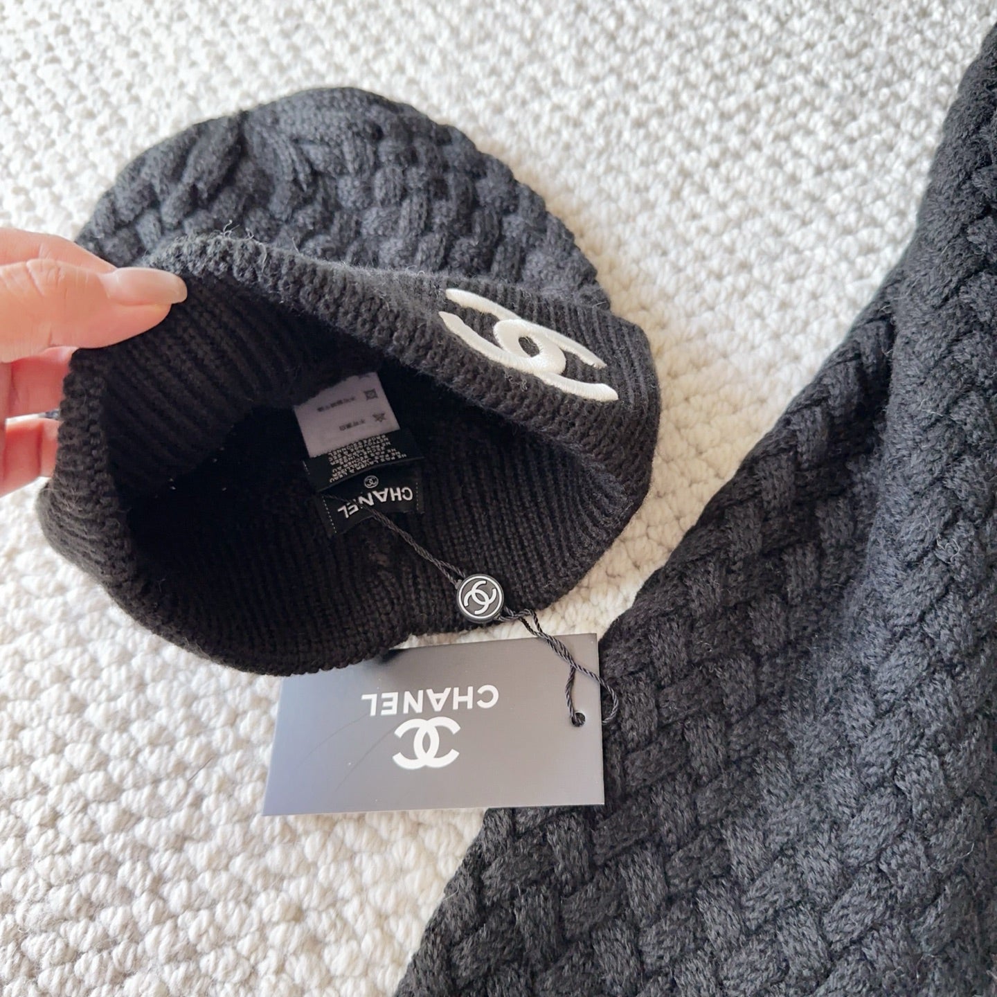CC Set of Beanie and Scarf