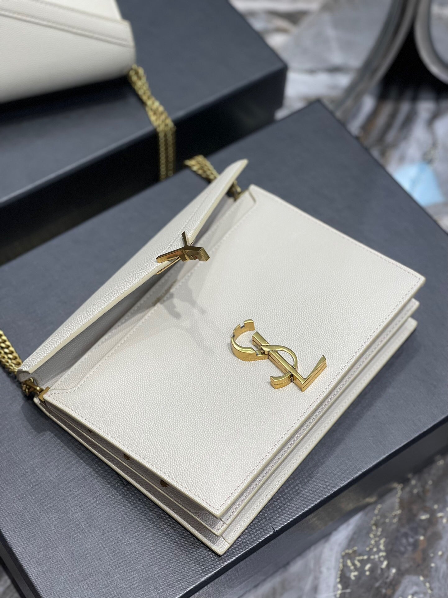 Kate Small Shoulder Bag  662273258