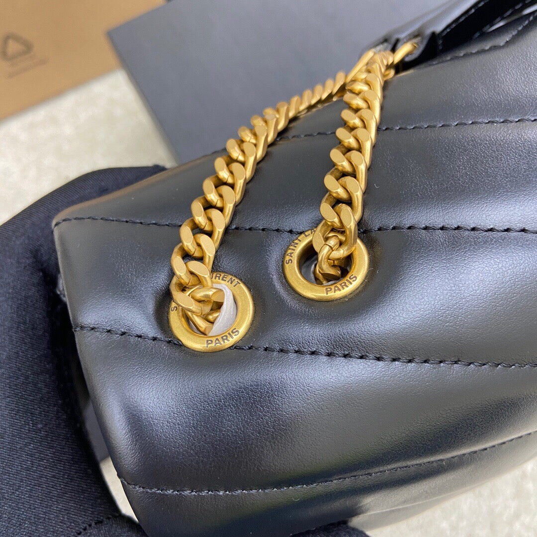 Luxe Quilted Leather Shoulder Bag 688019167