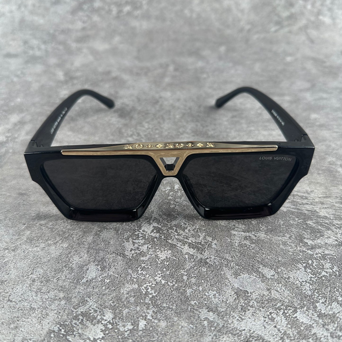 L/V Evidence Sunglasses Black And Gold