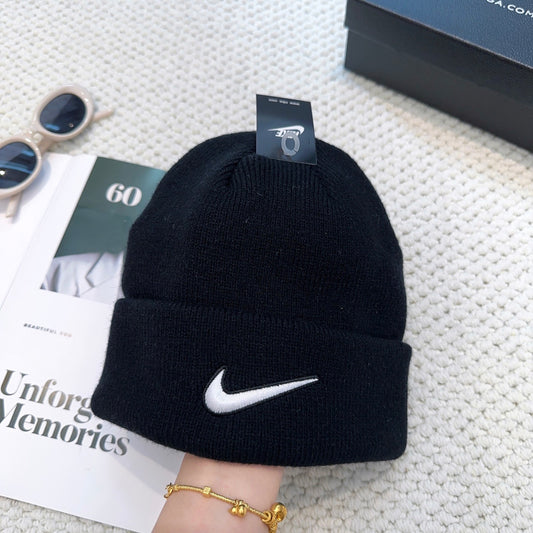 NK Knit Beanie in black