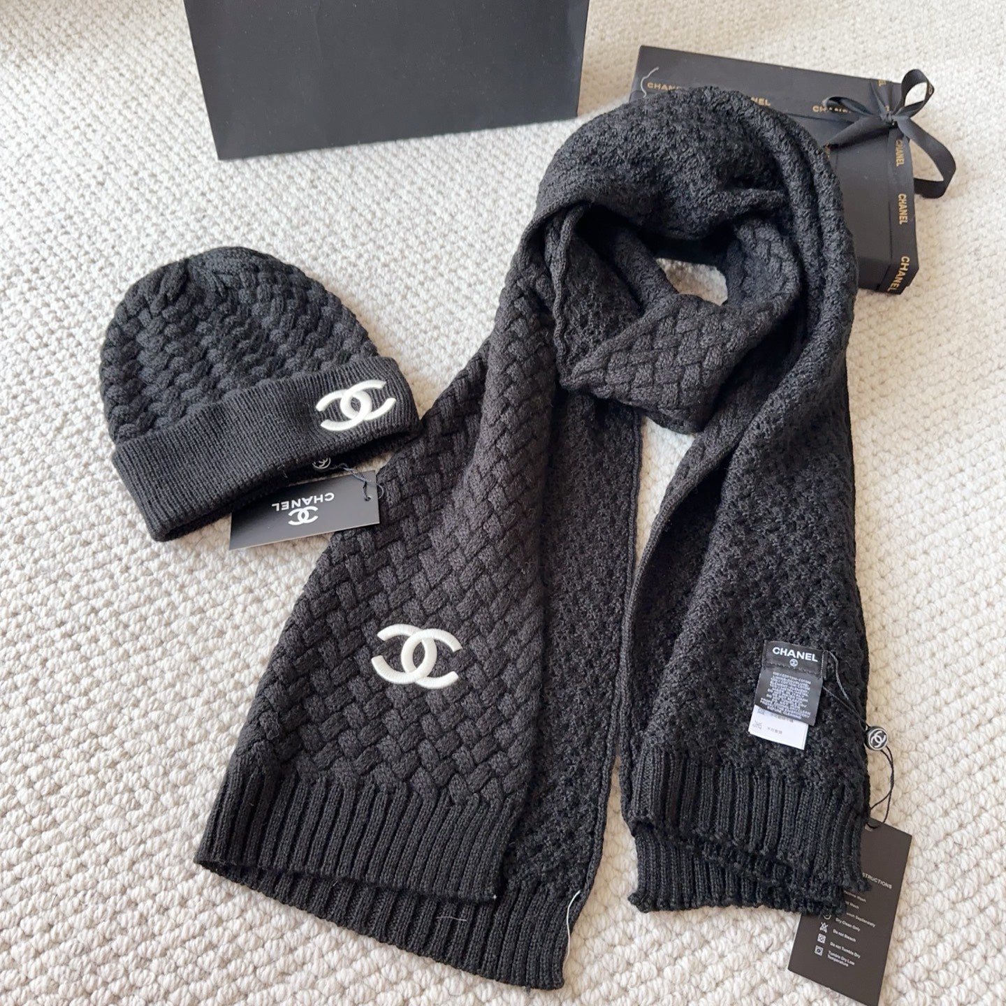 CC Set of Beanie and Scarf