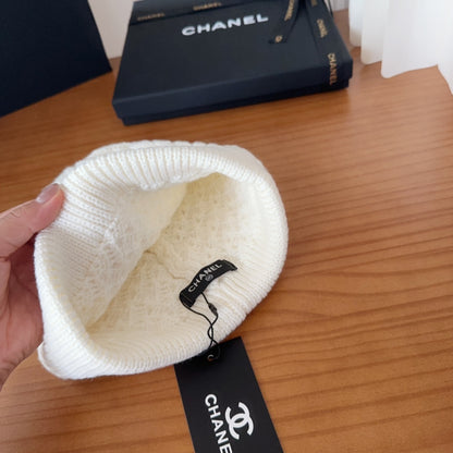 C/C Knit Beanie in white