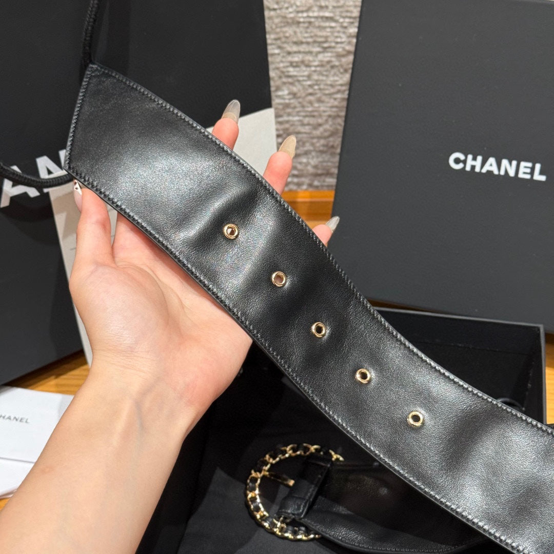 Wide Leather Women's Belt with Gold Chain-Link Buckle