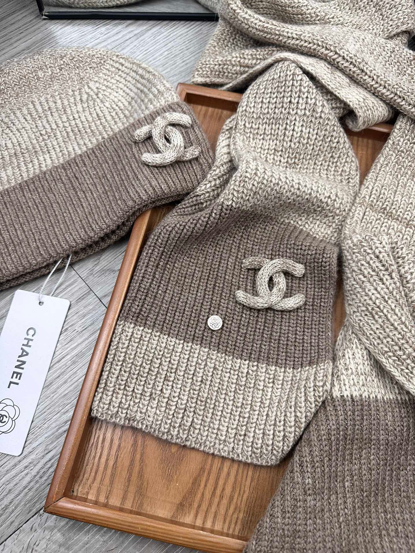 CC Beanie + Scarf Set (1123329473)