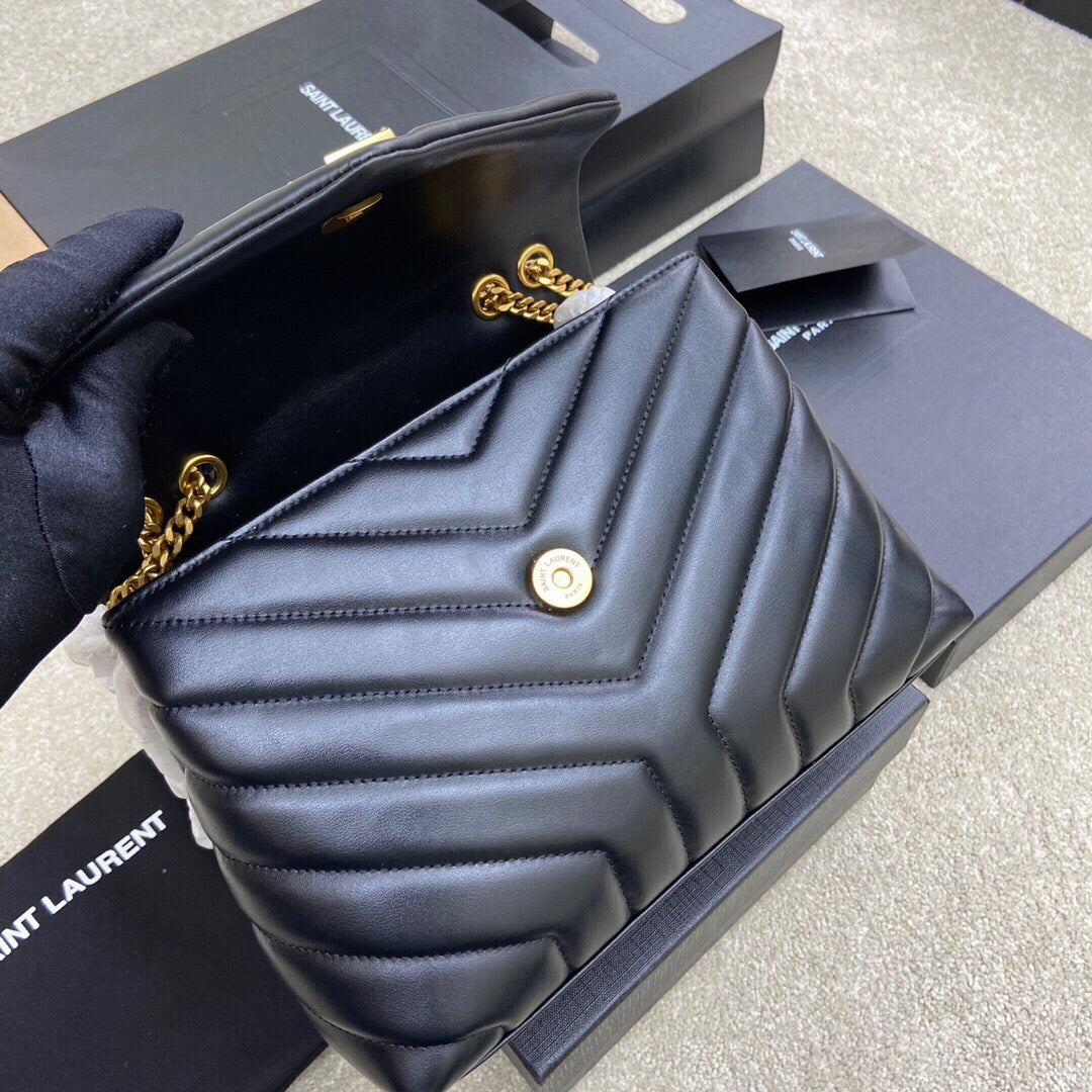 Luxe Quilted Leather Shoulder Bag 688019167