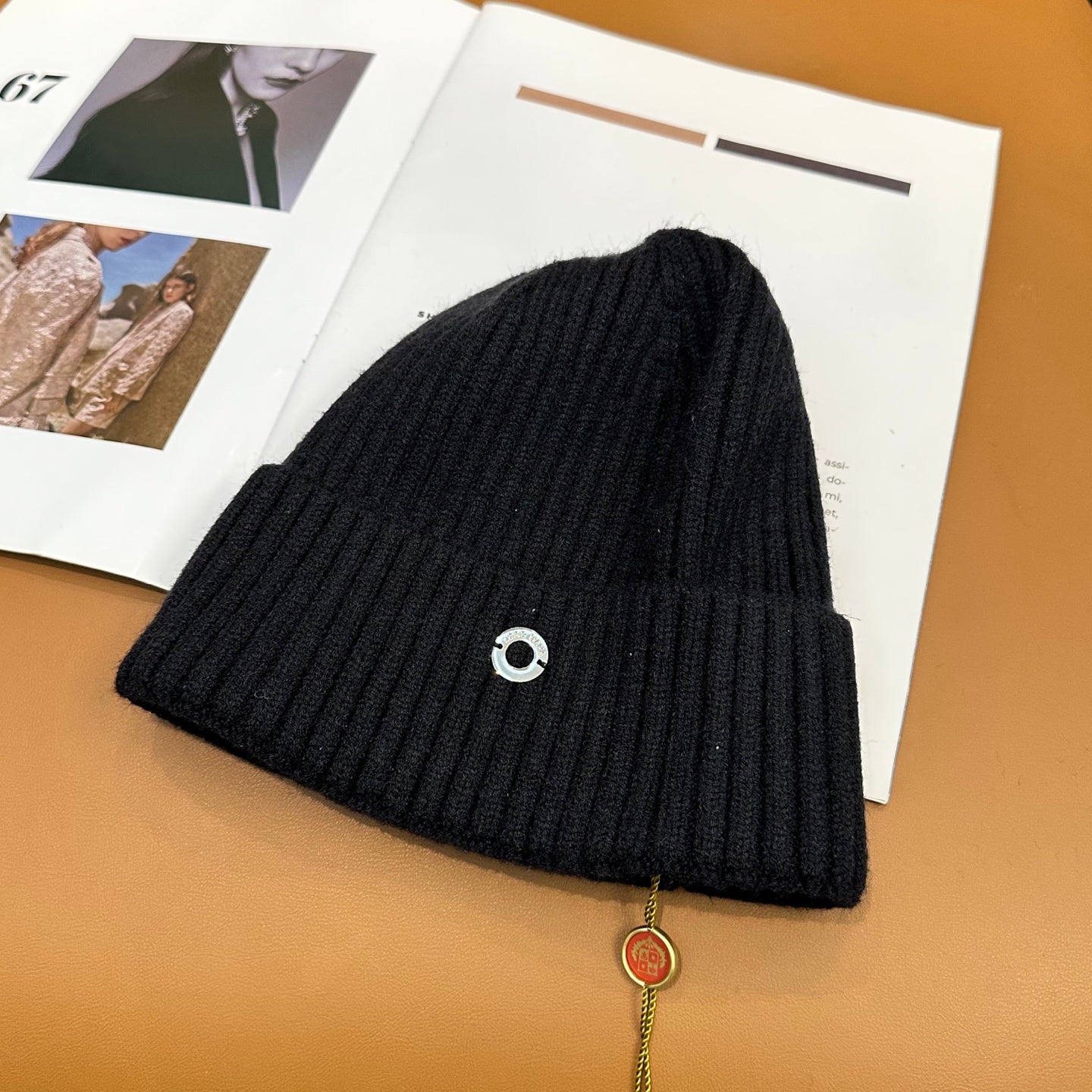 Knit Beanie in black