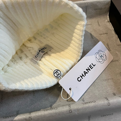 C/C 2-Piece Set Beanie and Scarf