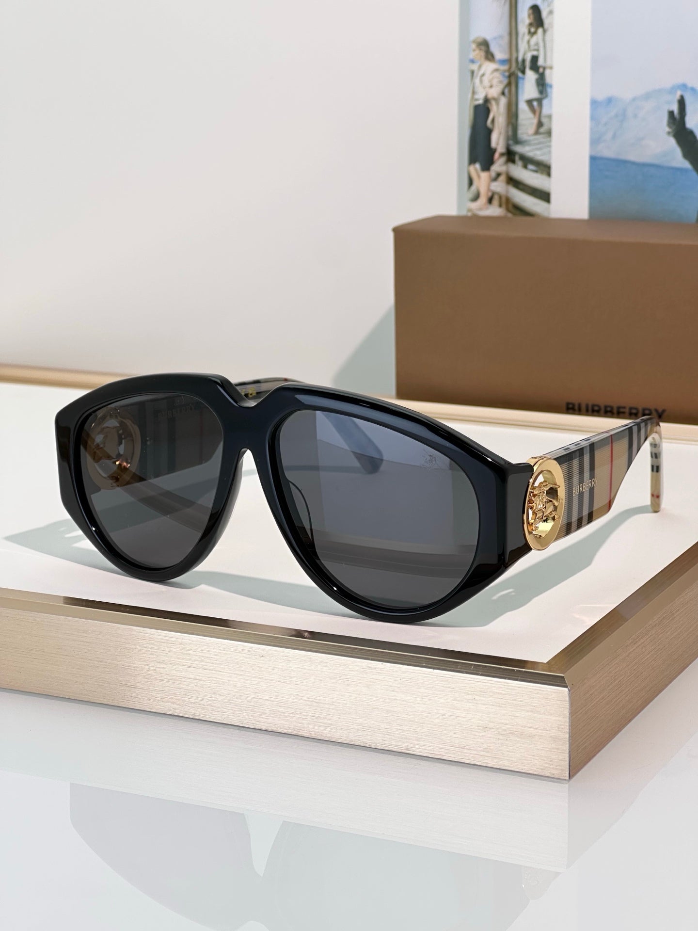 Premium Women Pilot Sunglasses 2025