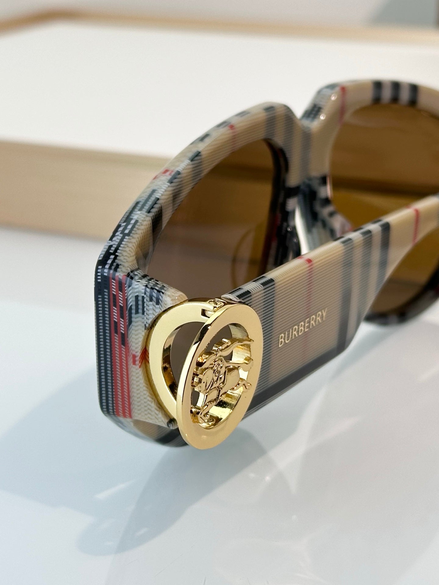 Premium Women Pilot Sunglasses 2025