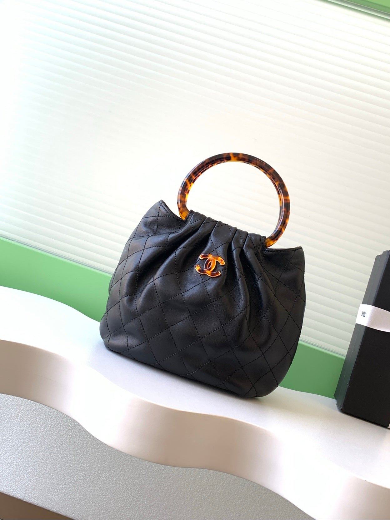 CC 26C Lambskin Bag Tortoiseshell Handle Edition
