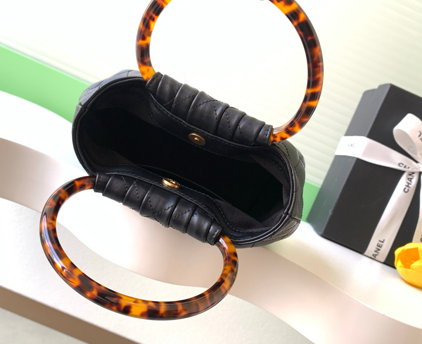 CC 26C Lambskin Bag Tortoiseshell Handle Edition