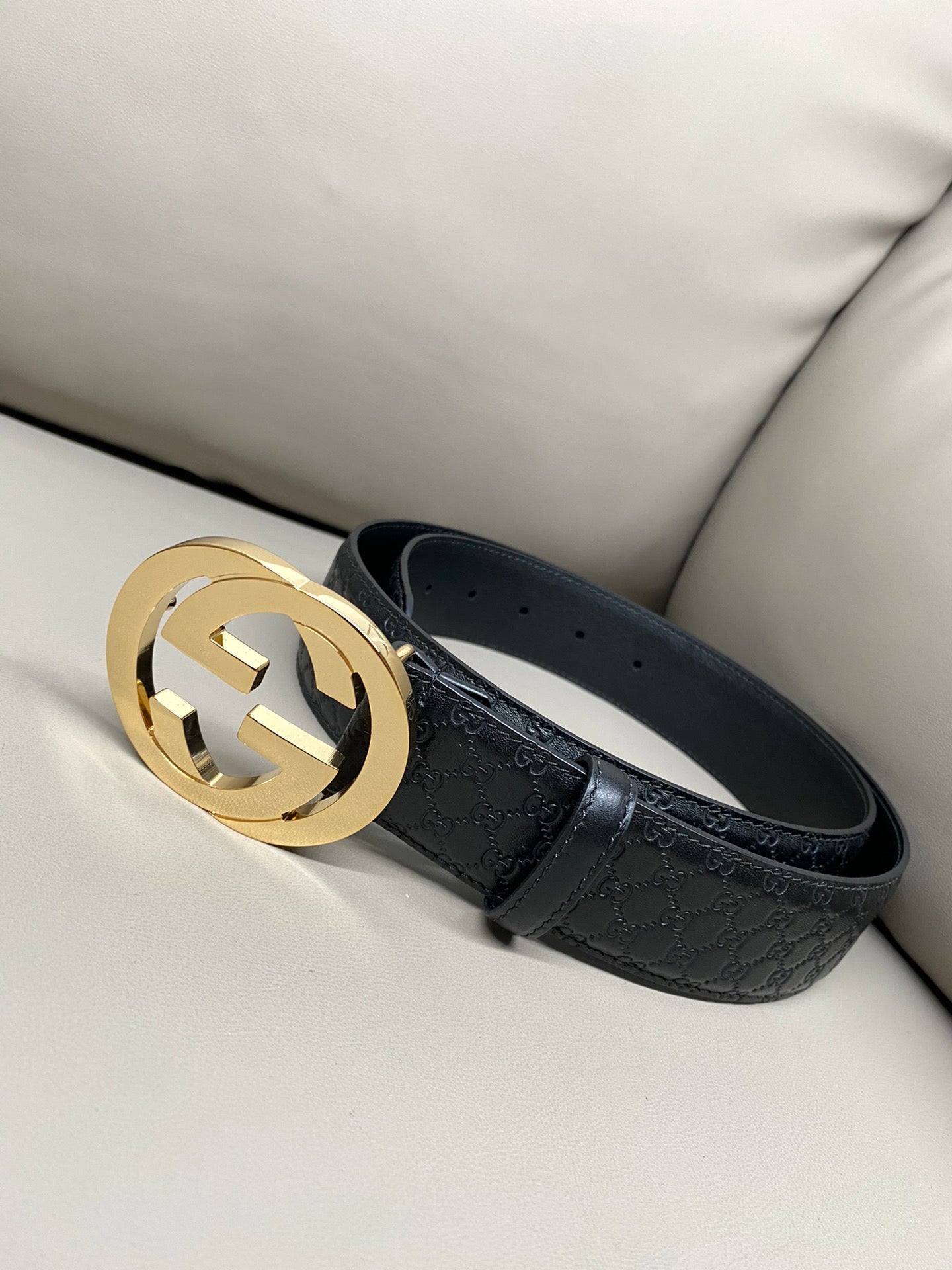 Sleek Black Leather Belt width 4cm