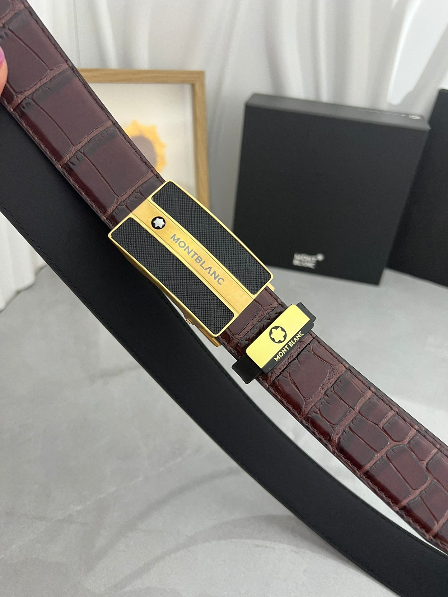 Premium Leather Belt with Textured Buckle width 3.5cm