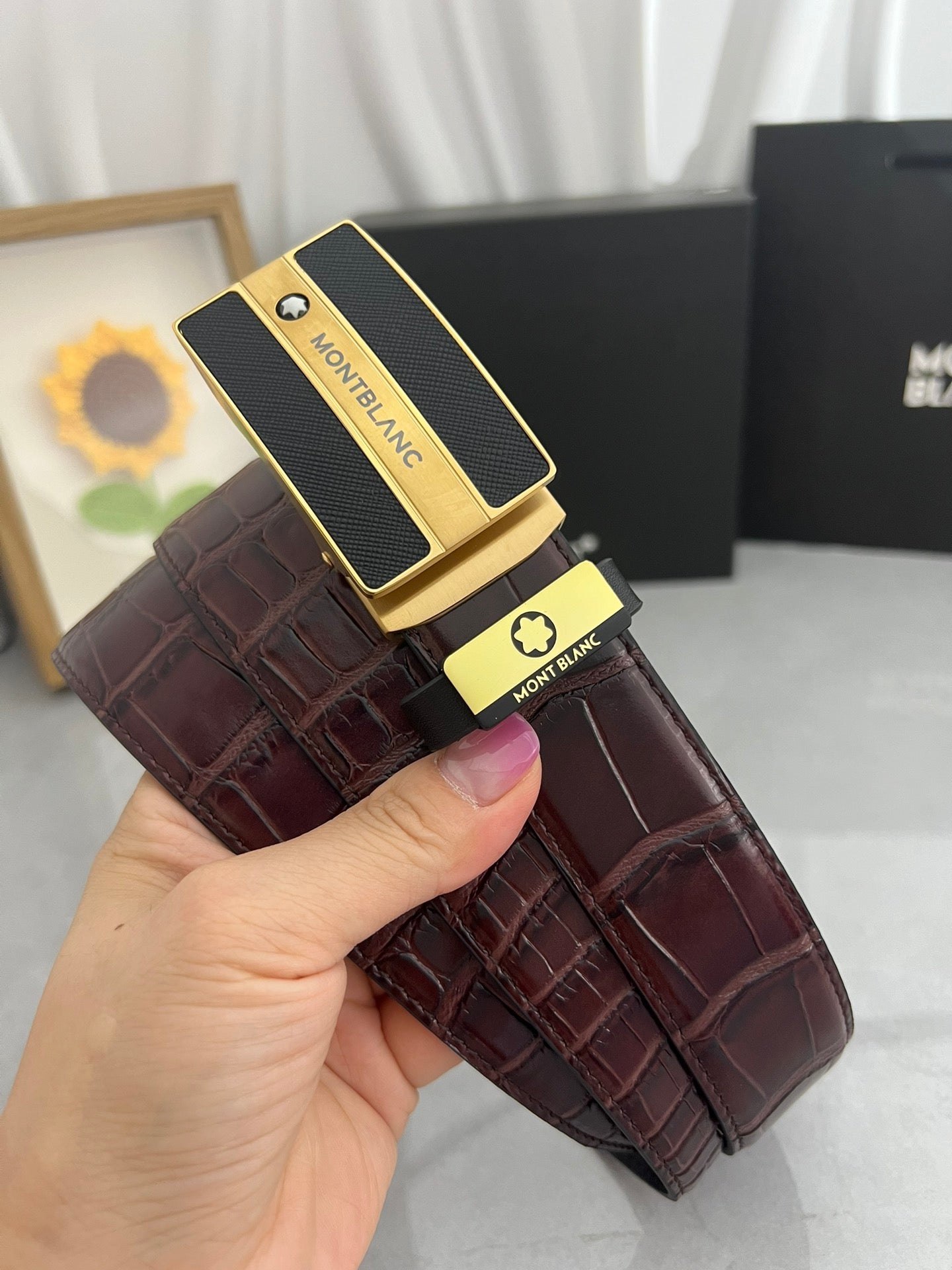 Premium Leather Belt with Textured Buckle width 3.5cm