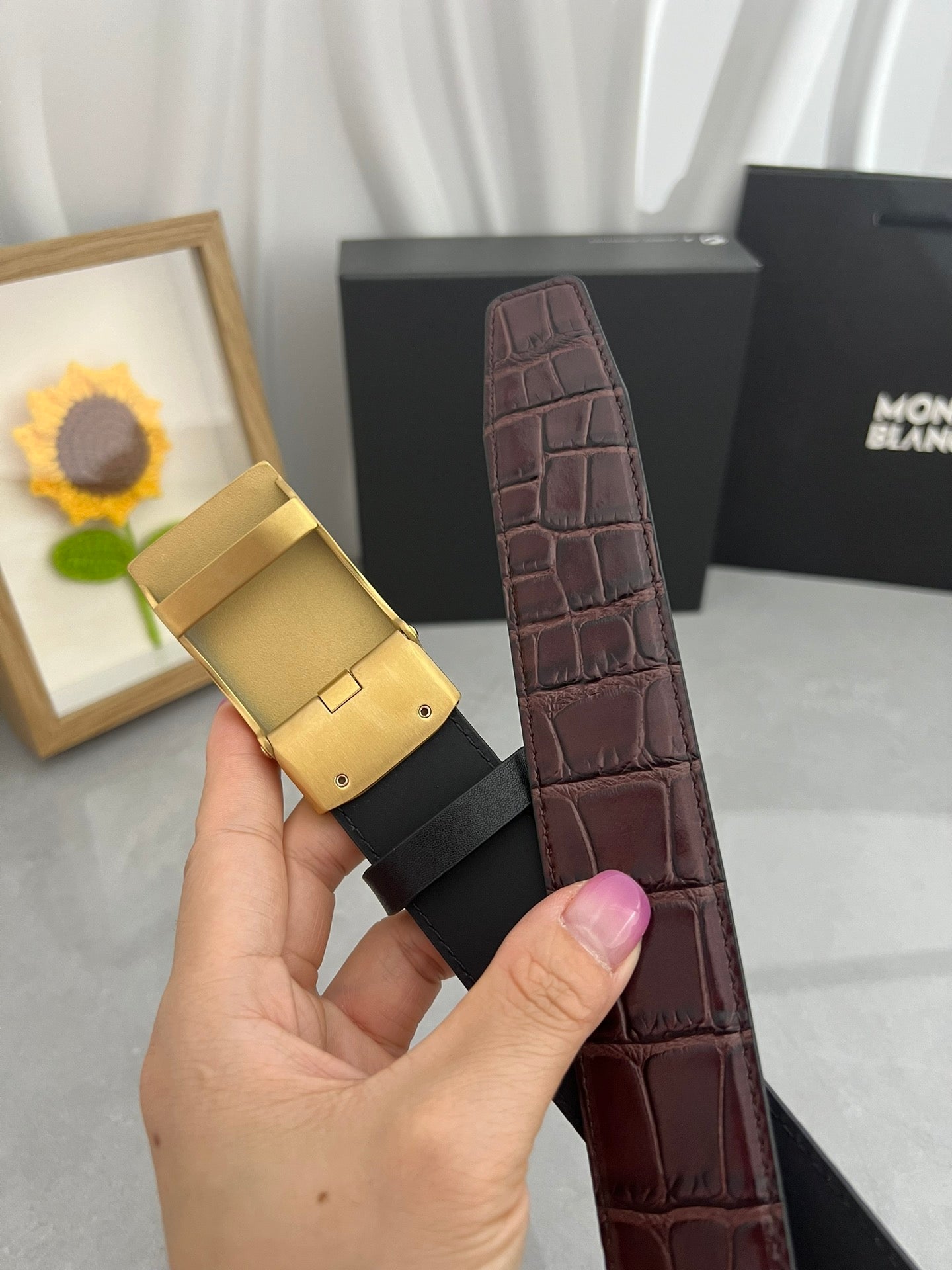 Premium Leather Belt with Textured Buckle width 3.5cm