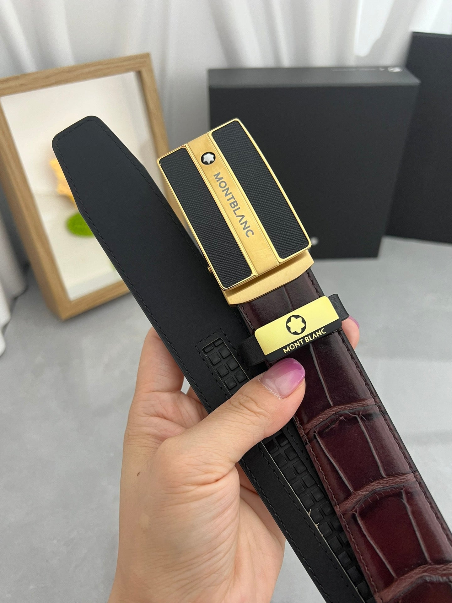 Premium Leather Belt with Textured Buckle width 3.5cm