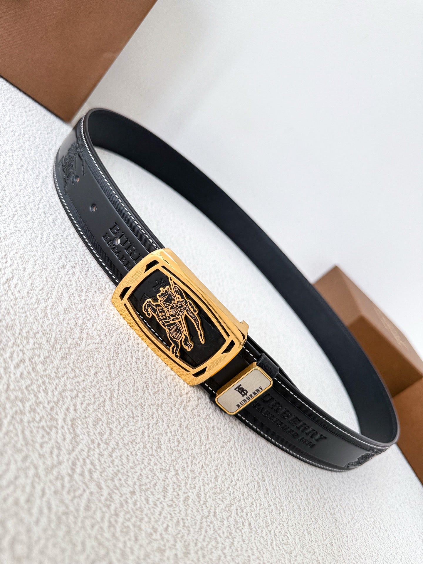 Men’s Leather Belt with Gold Horse Embossed Buckle