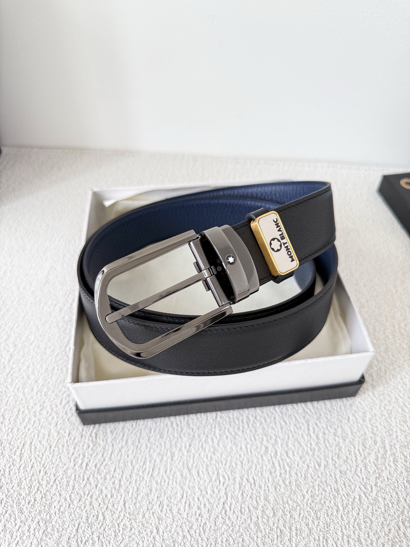 Men’s Leather Belt with Silver Buckle